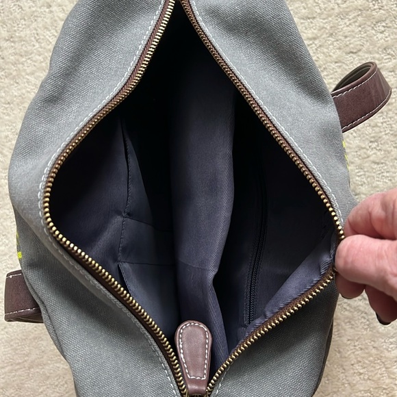 MAIKA commuter tote.  Great graphic design. Hands free tote and crossbody. - Picture 5 of 5